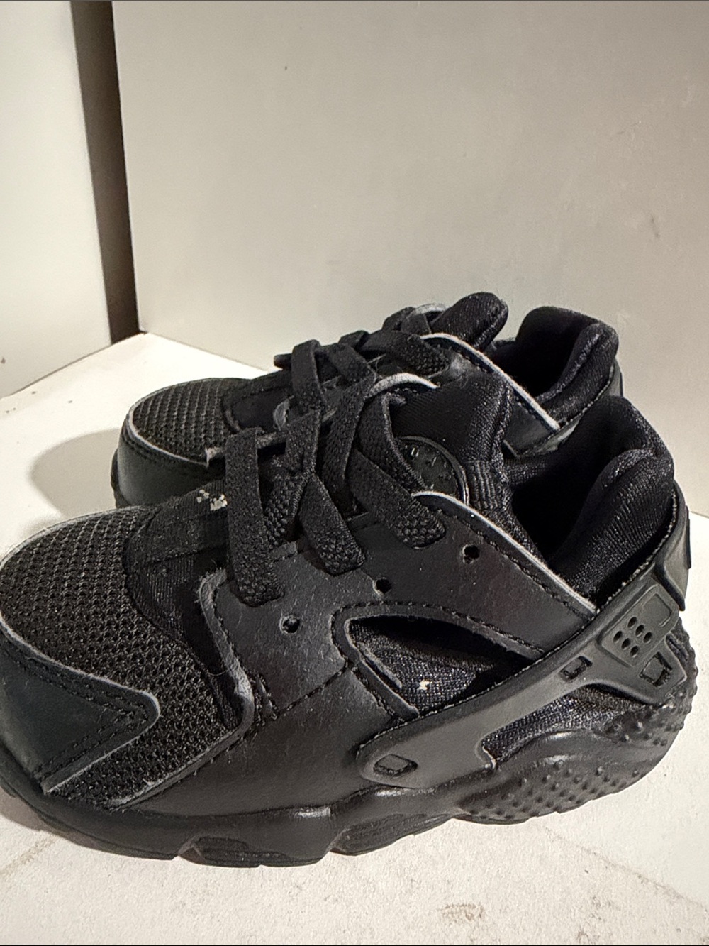 Nike Kids Black Low-Top Sneakers